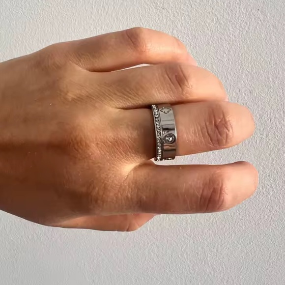 Anthropologie Jewelry - Gold Clover Eternity Band with Pavé Crystals Ring Set